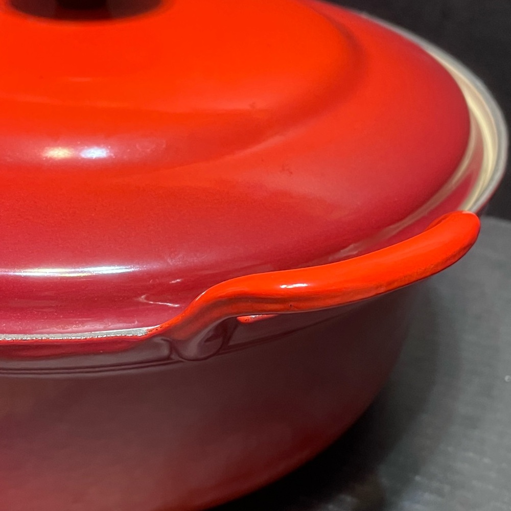 LE CREUSET 28 FRANCE RED CAST IRON ENAMEL DUTCH OVEN W/ LID Vintage - Picture 8 of 16